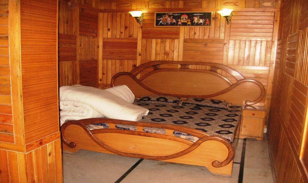 Hotel Arsh International Nainital Rom bilde