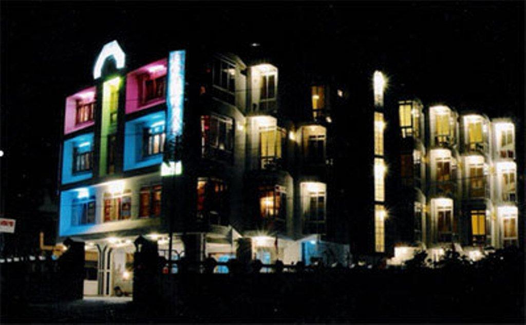 Hotel Arsh International Nainital Eksteriør bilde